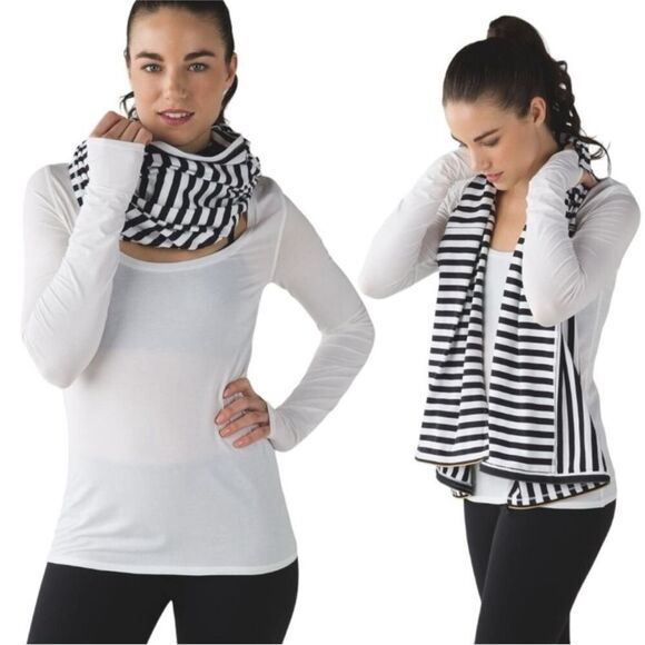 LULULEMON | *RARE* Black & White Apex Stripe Zip Vinyasa Scarf One Size Fits All - Picture 1 of 8